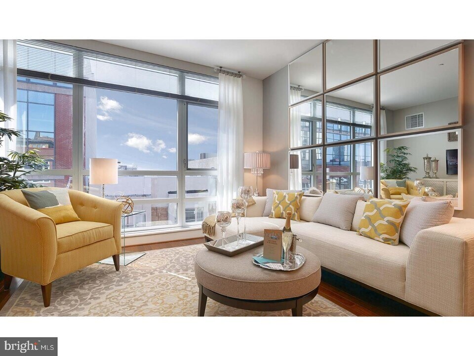 521 S Broad St-Unit -0B/1BA in Philadelphia, PA - Building Photo
