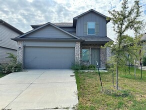 14915 Bajada Rd in Manor, TX - Foto de edificio - Building Photo