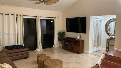 1634 N 15th Terrace in Hollywood, FL - Building Photo - Building Photo