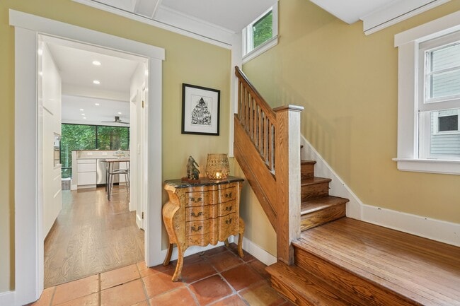 26 Macopin Ave in Montclair, NJ - Building Photo - Building Photo