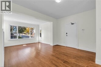 98 Church St in Kitchener, ON - Building Photo - Building Photo