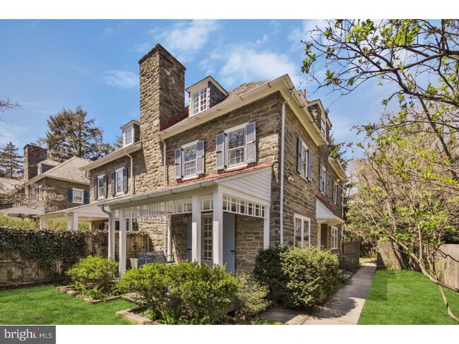 property at 17 E Willow Grove Ave