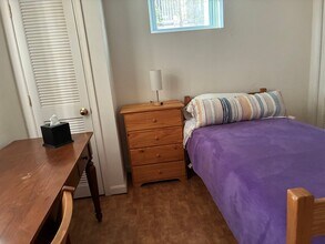 2405 N Quintana St in Arlington, VA - Foto de edificio - Building Photo