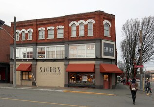 1800-1850 Government St in Victoria, BC - Building Photo - Building Photo