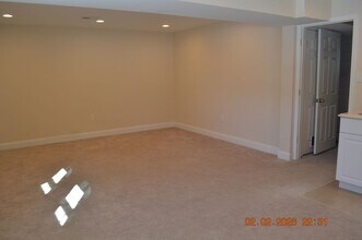 1636 Gibbons Rd in Point Of Rocks, MD - Foto de edificio - Building Photo