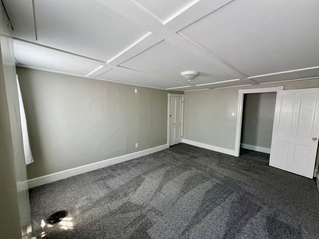 1460 W 4th St, Unit 2nd Floor in Williamsport, PA - Building Photo - Building Photo
