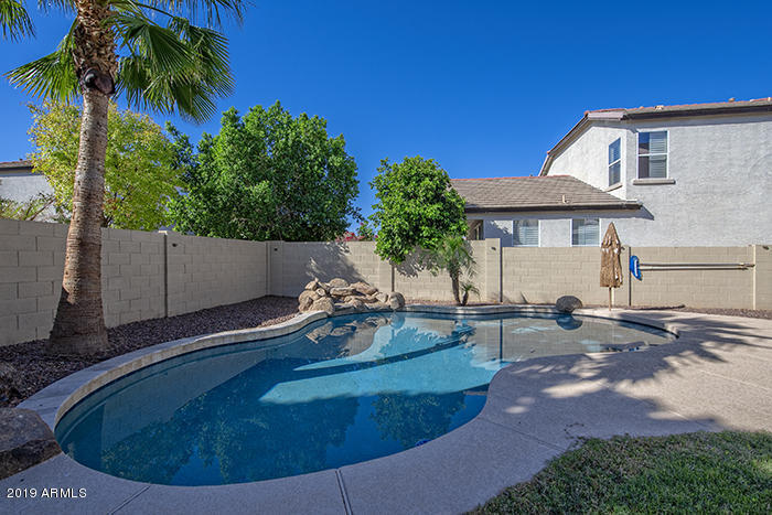 14855 W Columbine Dr in Surprise, AZ - Building Photo