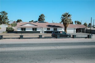 2580 E Hacienda Ave in Las Vegas, NV - Building Photo