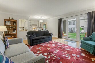 53 Lawson Ln in Ridgefield, CT - Building Photo - Building Photo