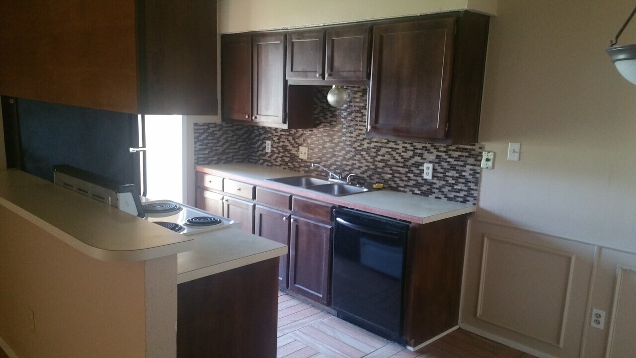 2403 Ventura Dr-Unit -B in Arlington, TX - Foto de edificio