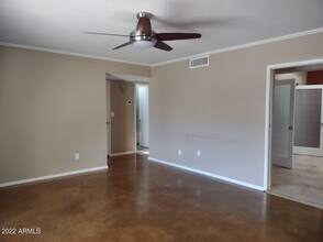 37801 N Cave Creek Rd in Cave Creek, AZ - Building Photo - Building Photo