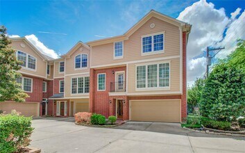 902 Cohn St in Houston, TX - Building Photo - Building Photo