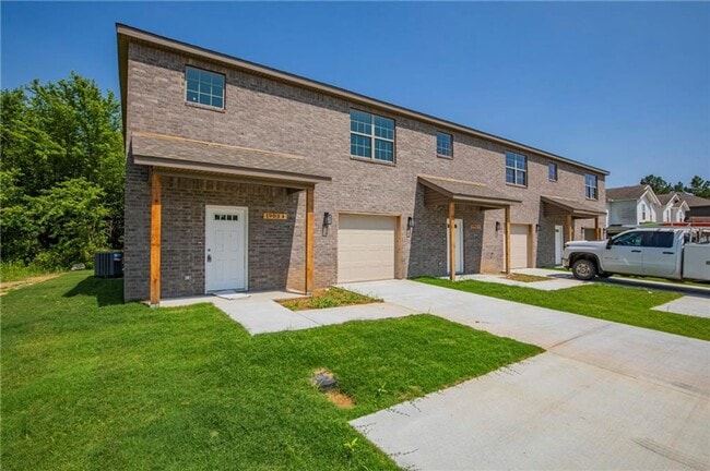 property at 1903 Azlin Pl