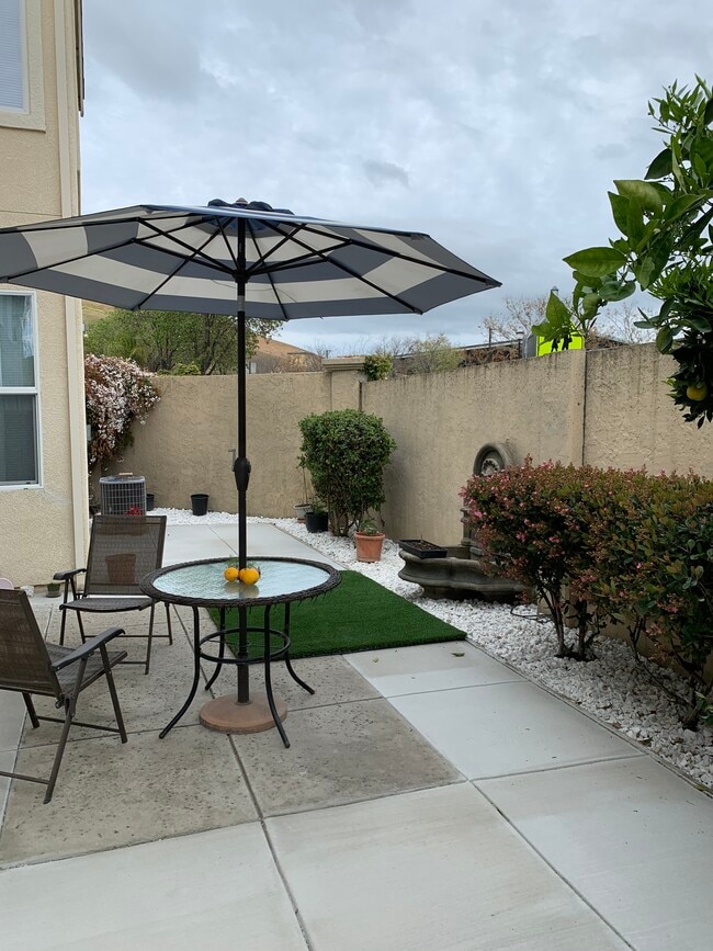 2201 S Donovan Way in San Ramon, CA - Building Photo - Building Photo