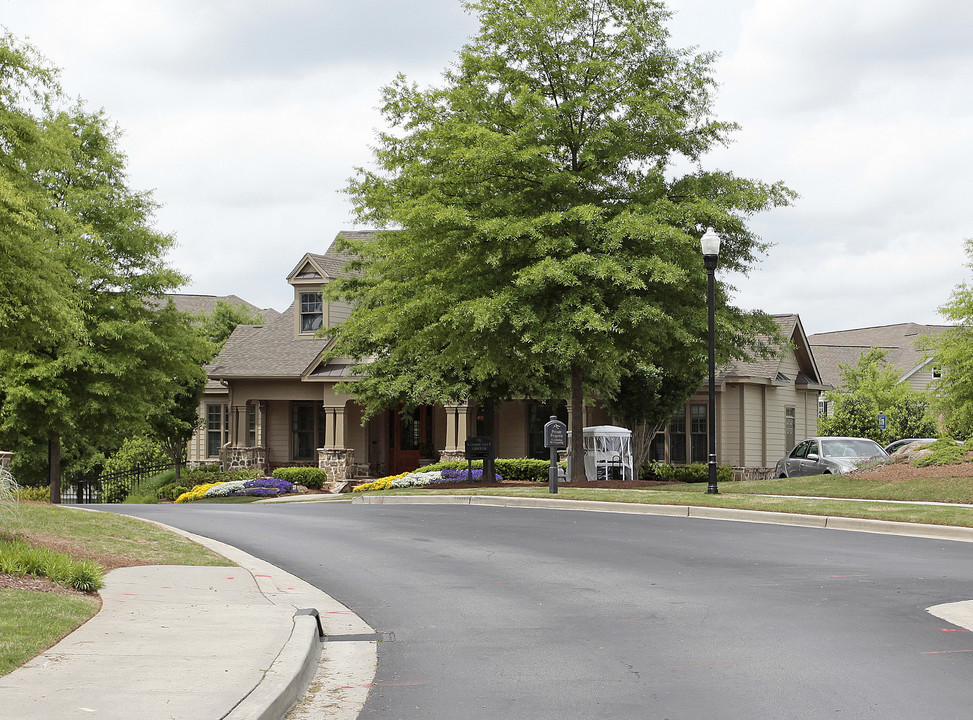 Walton Centennial in Roswell, GA - Foto de edificio