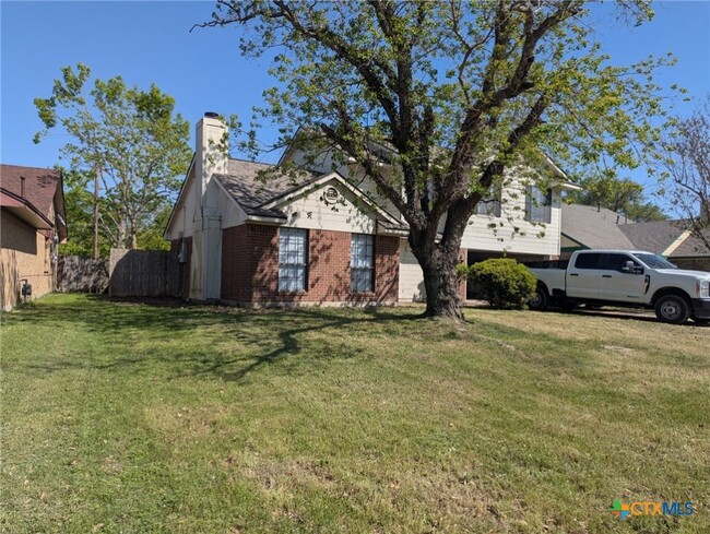 property at 701 Brazos Dr