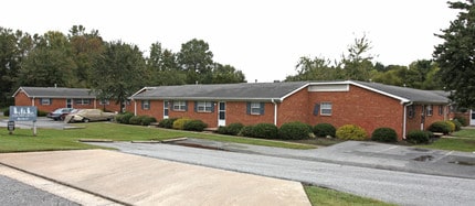 Lincoln Grove Apartments in Greensboro, NC - Building Photo - Building Photo