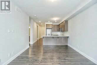 170-170 Boundstone Way in Ottawa, ON - Building Photo - Building Photo