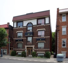 The Olwen in Toronto, ON - Building Photo