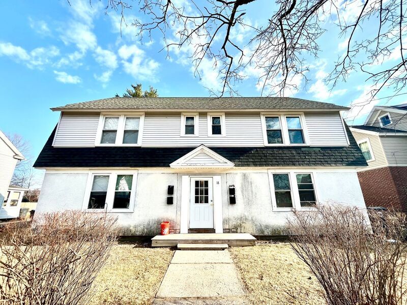 18 McKinley Terrace in Westfield, MA - Foto de edificio