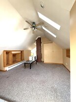 913 W 9th St, Unit 913 in Erie, PA - Building Photo