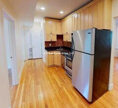 73 Thatcher St in Brookline, MA - Building Photo - Building Photo