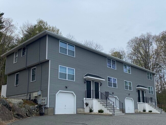 104 Walpole St in Canton, MA - Building Photo - Building Photo
