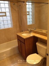 4863 N Hermitage Ave-Unit -4865-GW in Chicago, IL - Building Photo - Building Photo