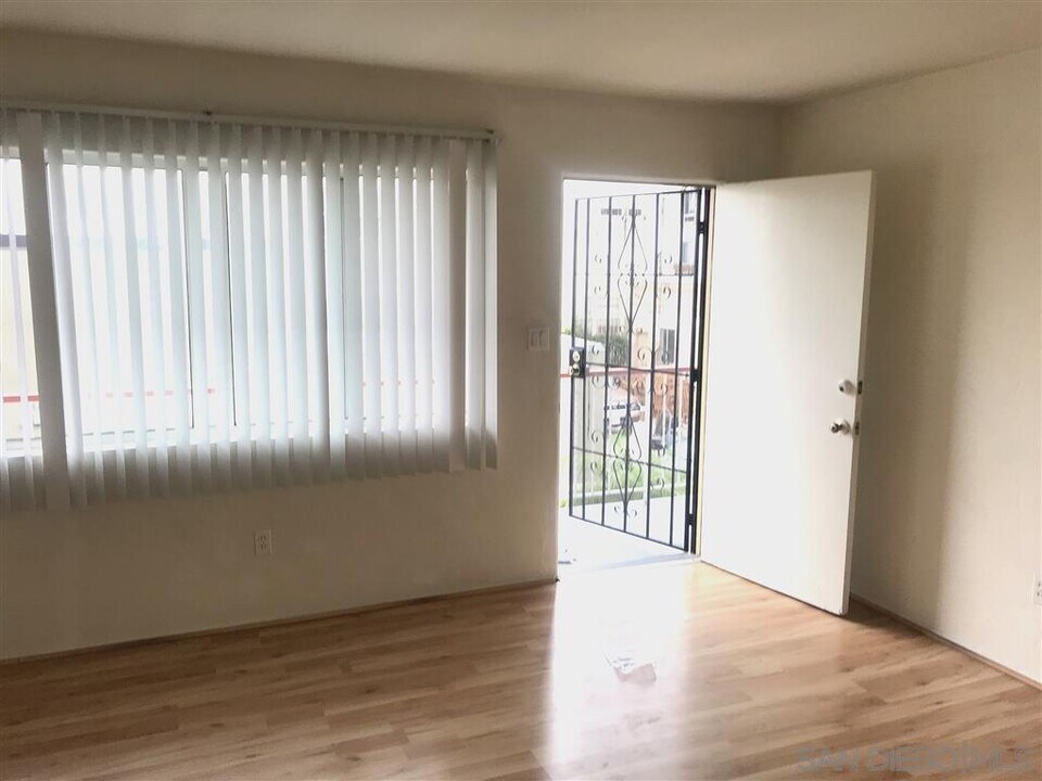 1241 Prospect St-Unit -8 in San Diego, CA - Building Photo