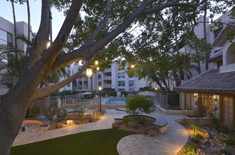 Del Prado in Phoenix, AZ - Building Photo - Building Photo