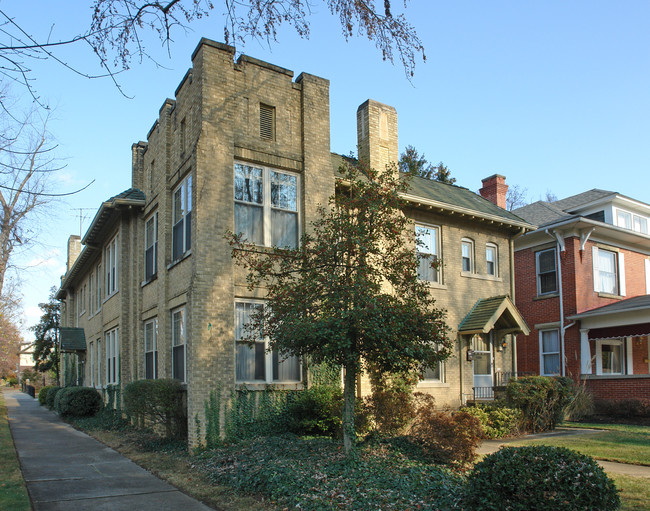 702 13th Ave in Huntington, WV - Building Photo - Building Photo