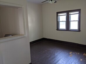 878 Prospect Ave, Unit Front Lower in Buffalo, NY - Building Photo - Building Photo