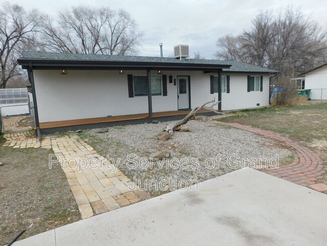 property at 317 N Coulson St