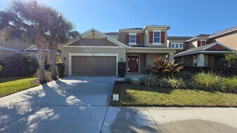 5729 Sunflower Cir in Sarasota, FL - Building Photo