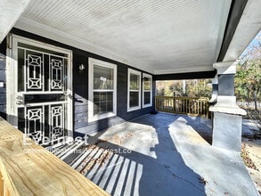 1214 Bolton Rd NW in Atlanta, GA - Building Photo - Building Photo