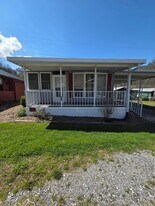 13 Beach Creek Rd in Sylva, NC - Building Photo