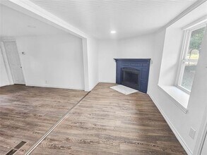 106 Silveroaks St in Gun Barrel City, TX - Building Photo - Building Photo