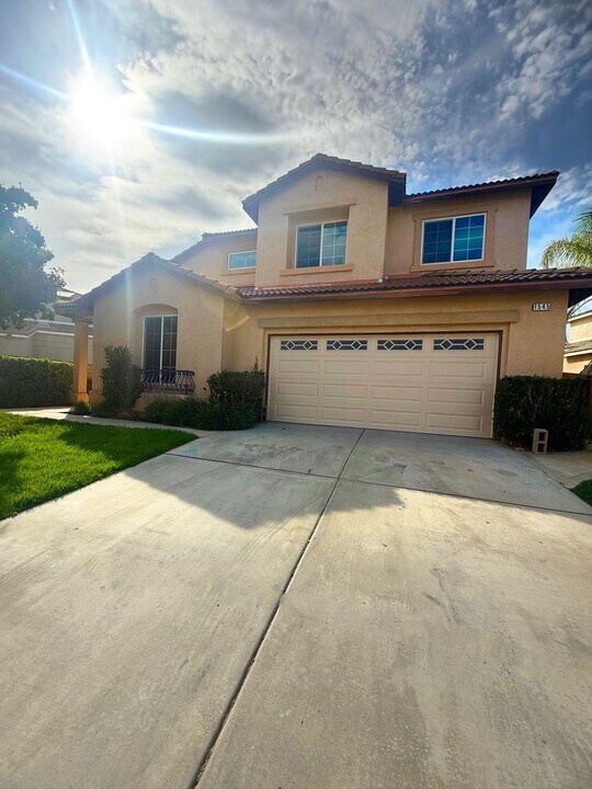 1545 Shadow Hills Trail in Beaumont, CA - Building Photo