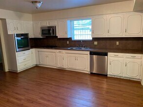 8918 Sweetwater Dr in Dallas, TX - Building Photo - Building Photo