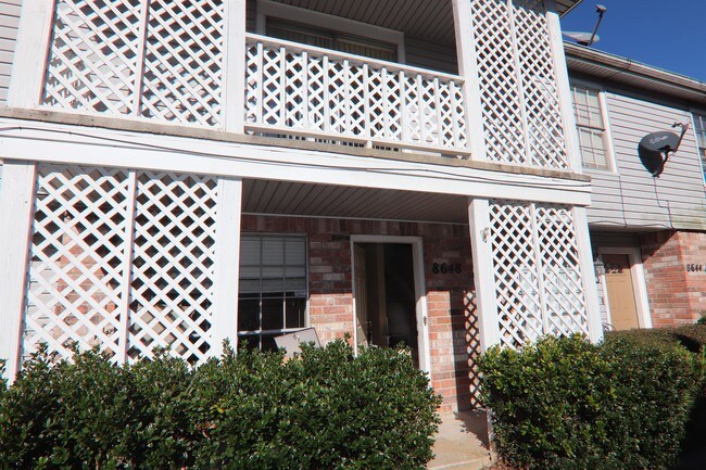 8648 Glen Meadow Ln in Beaumont, TX - Building Photo - Building Photo