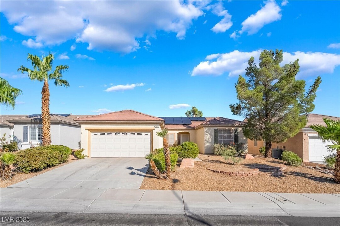 2604 Memphis Ave in Henderson, NV - Building Photo