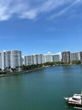 18081 Biscayne Blvd in Aventura, FL - Building Photo - Building Photo