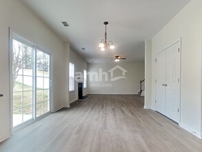 3736 Amber Meadows Dr in Charlotte, NC - Foto de edificio - Building Photo