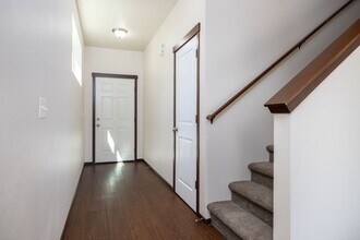 416-418 Lily Ln in Burlington, WA - Building Photo - Building Photo