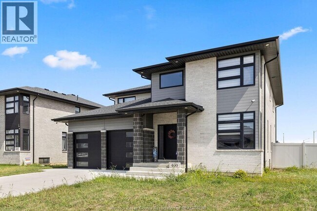 400 Thompson Ave in Amherstburg, ON - Building Photo - Building Photo