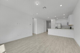 6429 Seabright Ter in Fort Pierce, FL - Foto de edificio - Building Photo