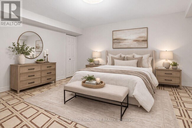 19 Warwick Ave in Toronto, ON - Building Photo - Building Photo