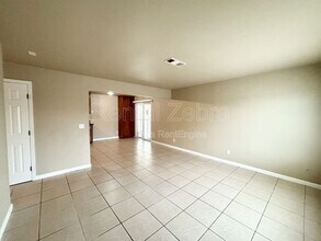 2780 Determine Dr in Atwater, CA - Foto de edificio - Building Photo