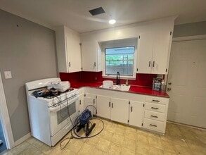 404 Holly St in Hot Springs, AR - Building Photo - Building Photo