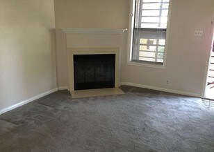 502 W 17th St-Unit -B in Austin, TX - Building Photo - Building Photo